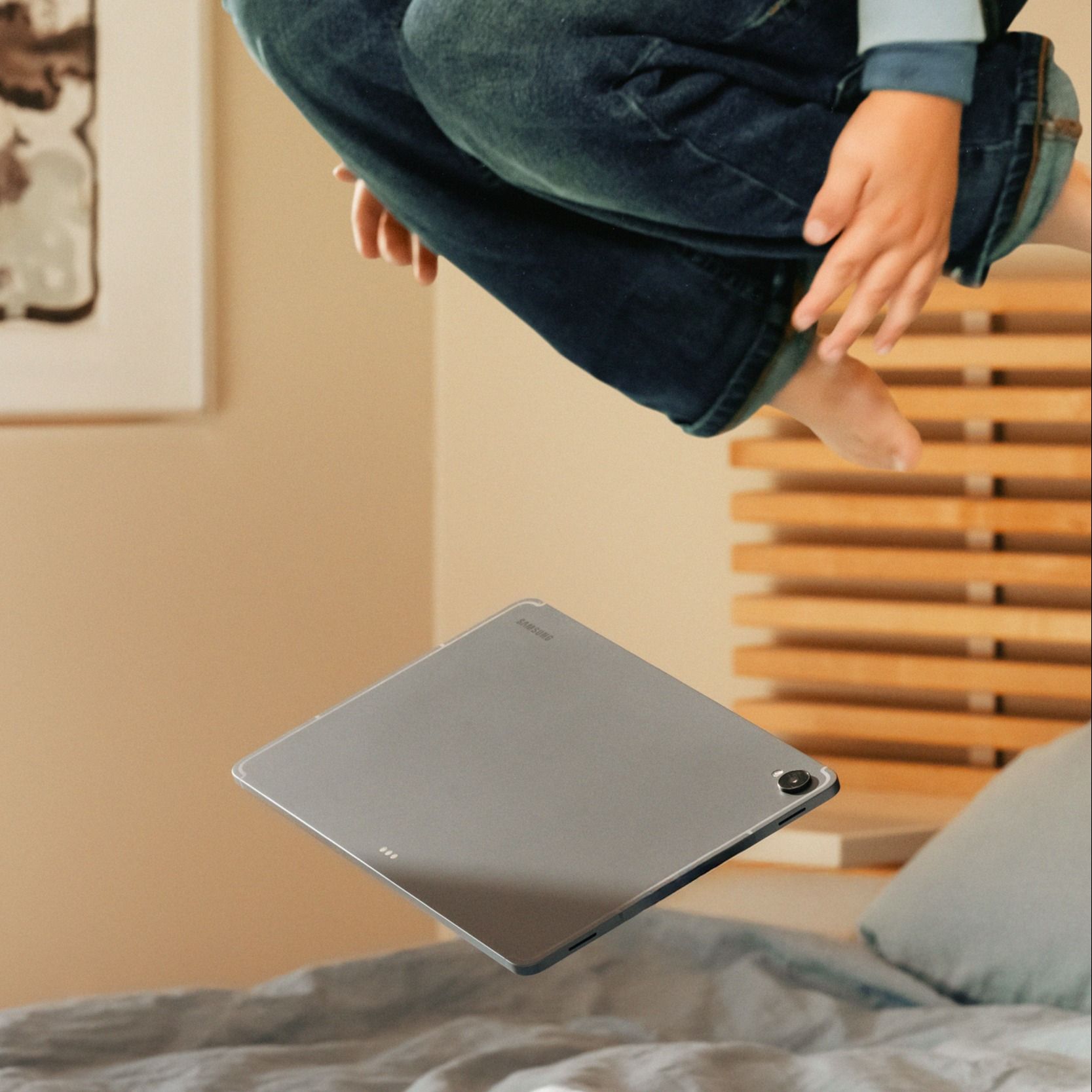 Med Plussforsikring får du hjelp om du mister, ødelegger eller får frastjålet nettbrettet ditt