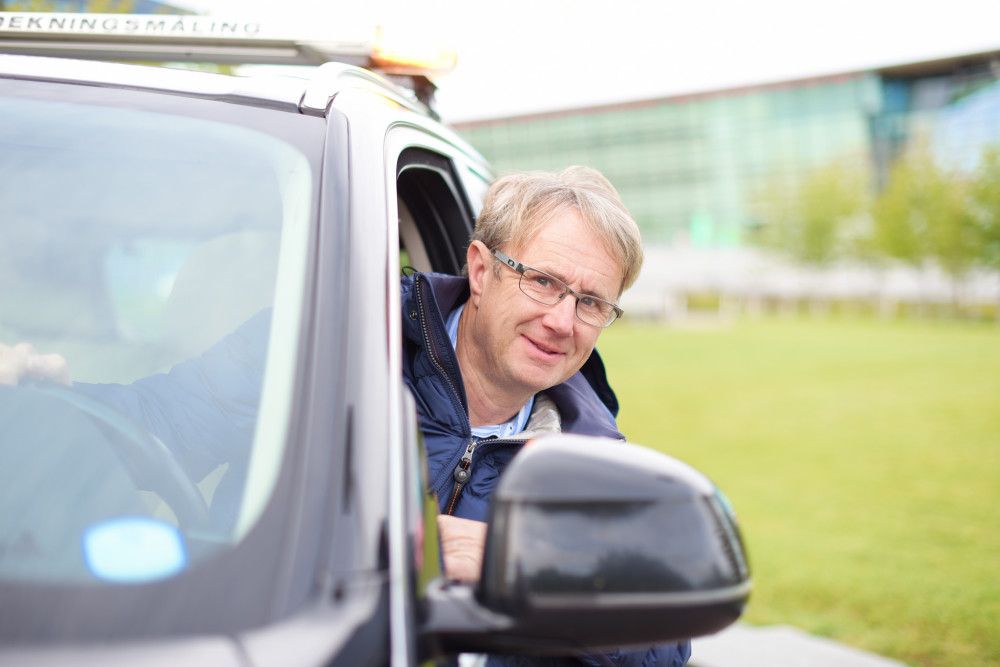 Dekningsdirektør Bjørn Amundsen i Telenor Norge mener både mobil- og bredbåndsnettet tåler økt belastning som følge av flere på hjemmekontor og foran tv-skjermen.Foto: Martin Fjellanger