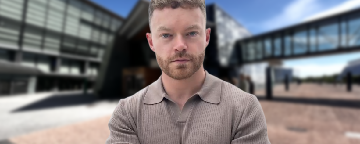 Ingrid Ringnes og Thomas Nore i samtale på Fornebu