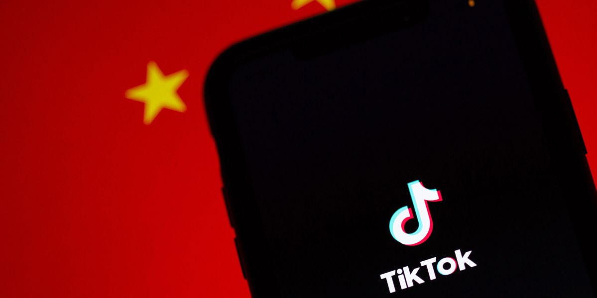Flere land frykter at TikTok gir brukerdata til kinesiske myndigheter.