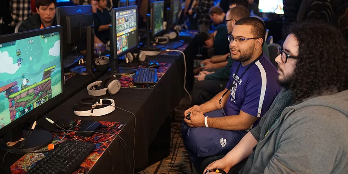 Bilde av noen som driver med e-sport.