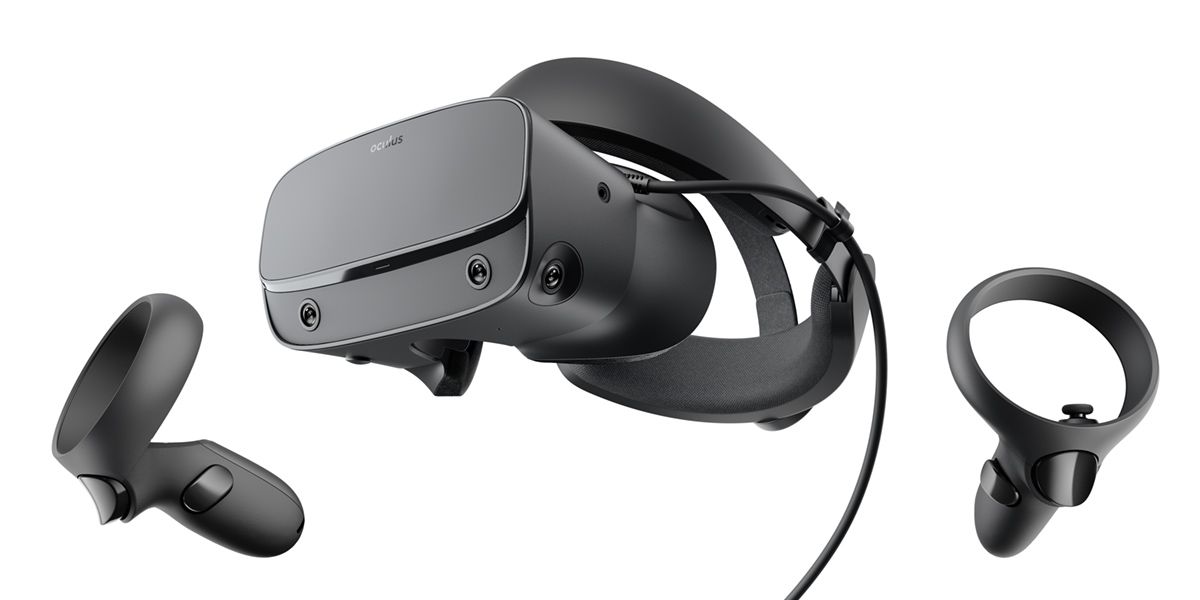 Oculus Rift S kommer med to kontrollere som lar deg aktivere flere deler av sanseapparatet. Foto: Oculus