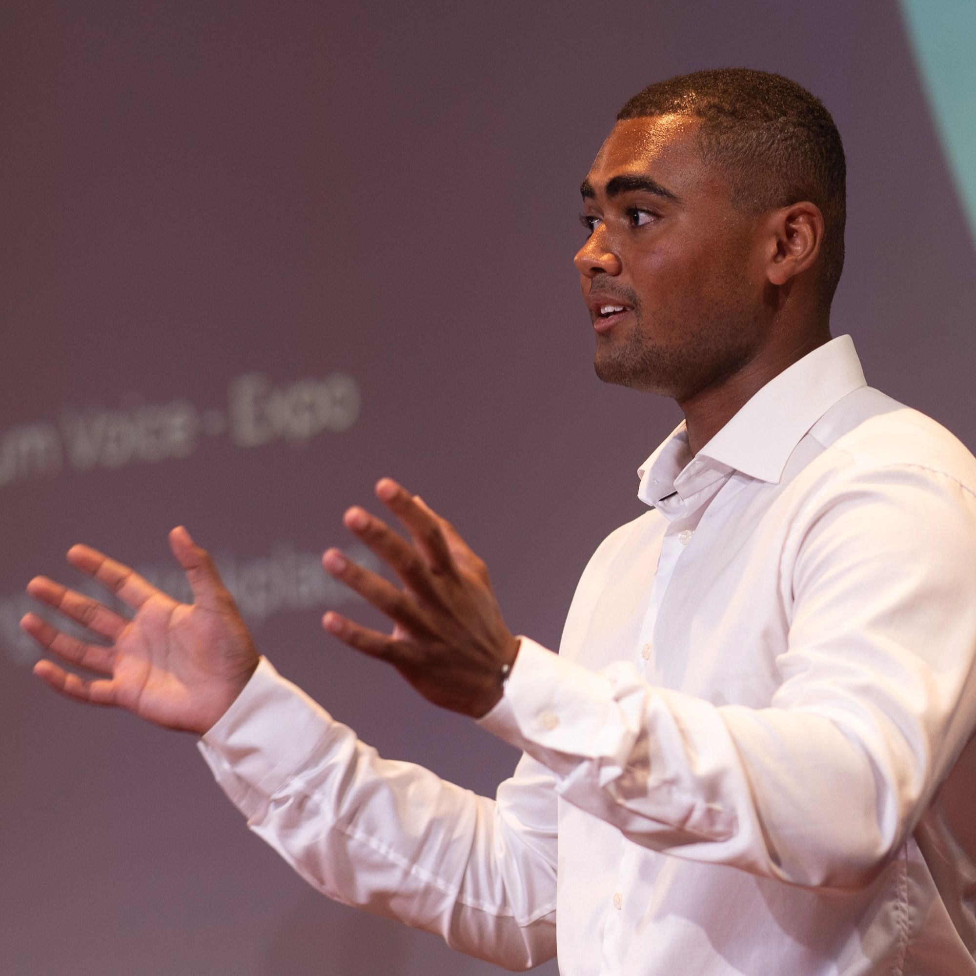 Benjamin er summer intern i Telenor