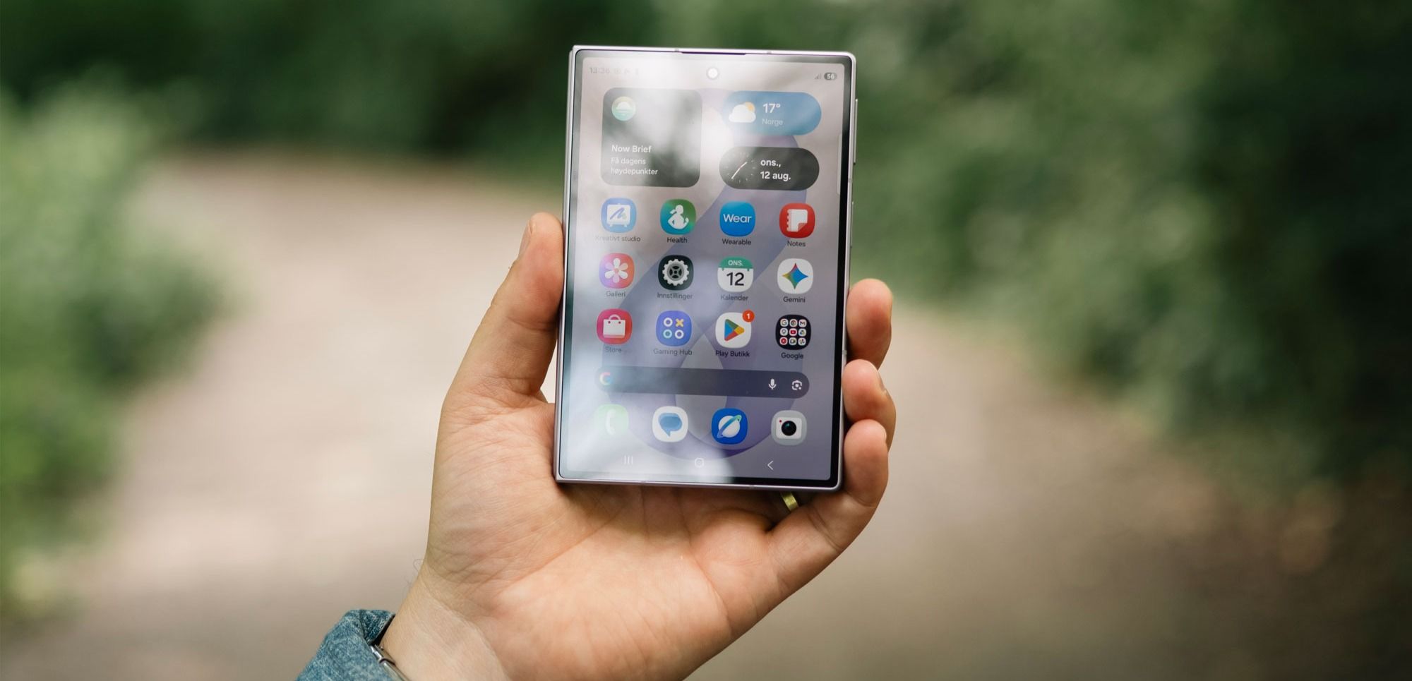 Frontskjermen på Samsung Galaxy Z Fold8