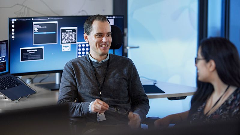 To utviklere bruker AI på jobb i Telenor