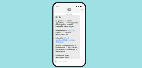Eksempel på svindel-SMS på mobilskjerm om betaling for hotellreservasjon